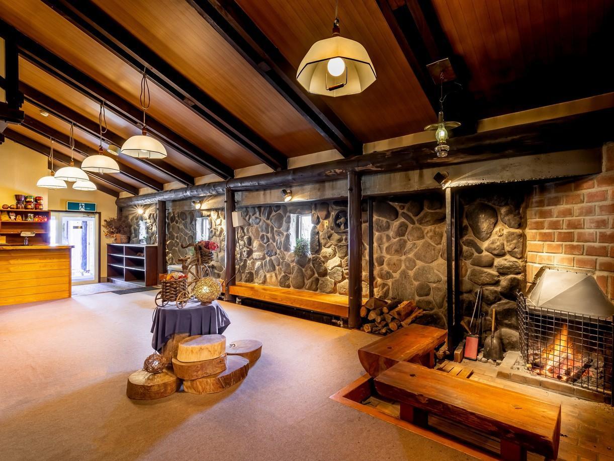 Community House Tyrolien Hotel Hakuba Eksteriør billede